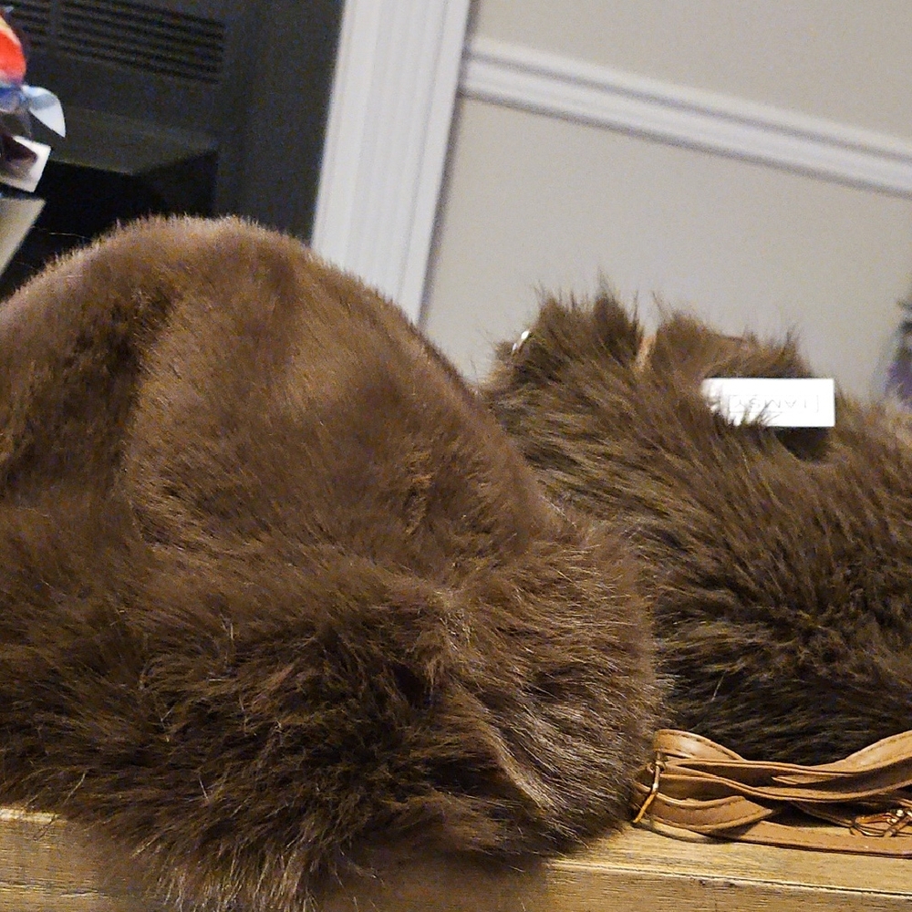 Faux Fur Hat And Handbag.Brown